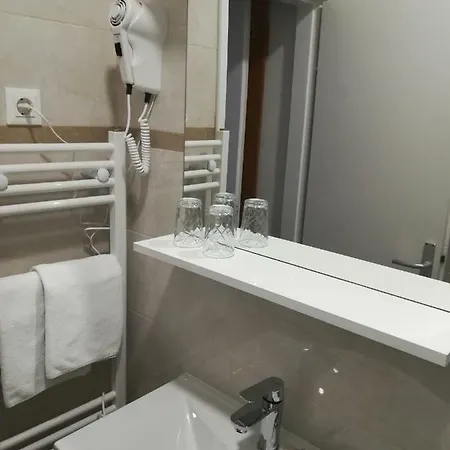 Peric Konukevi 3*