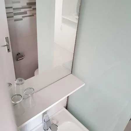 Peric Konukevi 3*